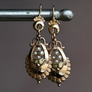 Vintage 1900s VICTORIAN Look Goldtone and Pearl Drop Earrings